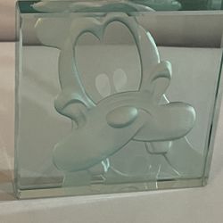 Goofy Disney Limited Edition Paperweight Very Nice 