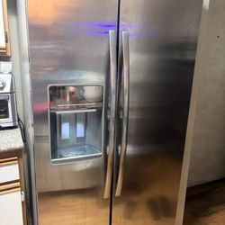 Whirlpool Gold Refrigerator 