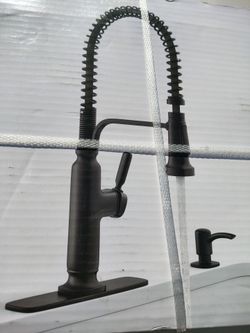 Kitchen faucet