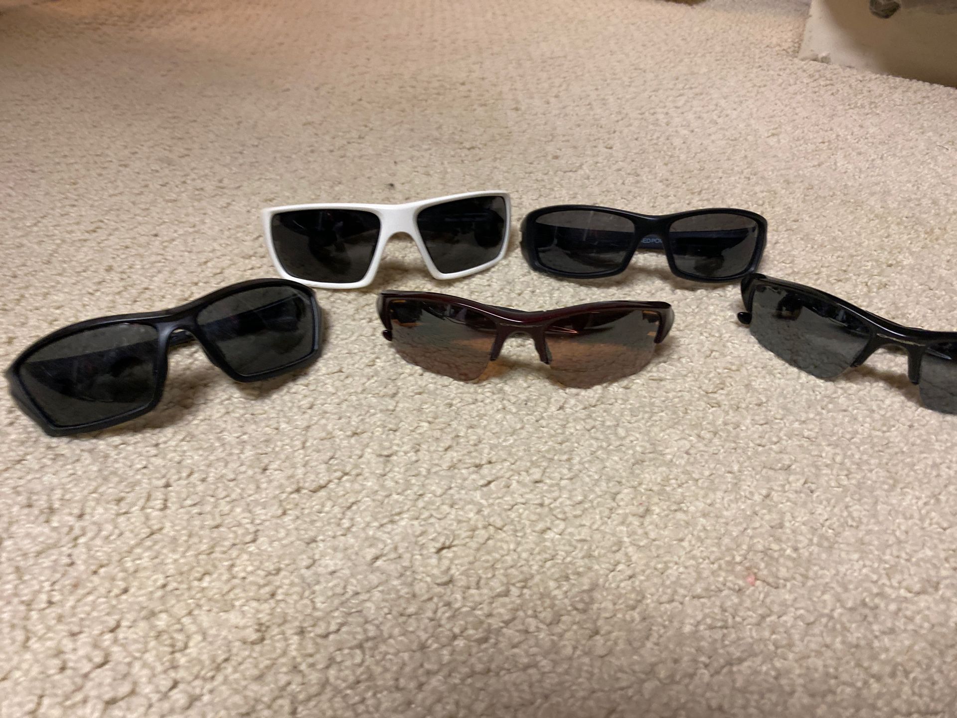 Lot of like new sunglasses
