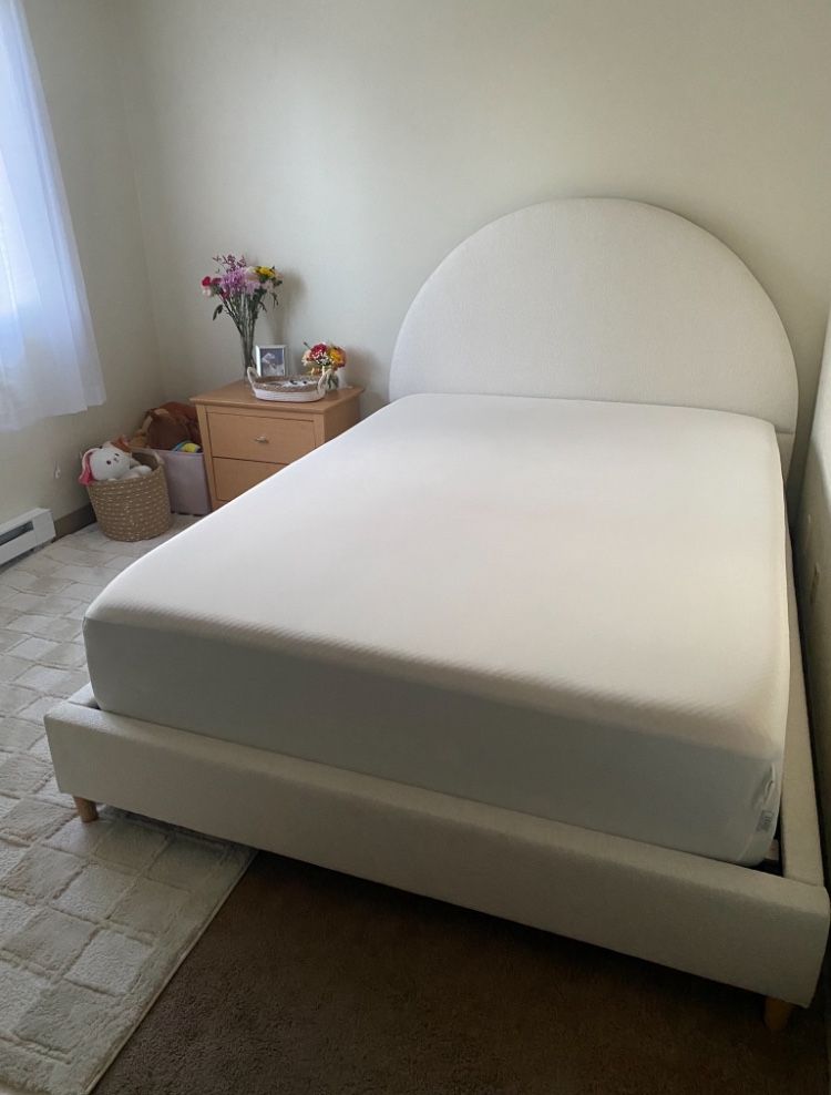 Beautiful Boucle Cloud Bed Frame with Arch Shaped Headboard