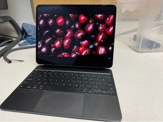 Apple iPad Pro (M5) WiFi Only 13 inch+Magic Keyboard