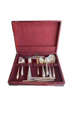 🔥 Vintage National Silver Co Silverplate Flatware Set 46 Pc w/ Wood Chest Floral 🔥