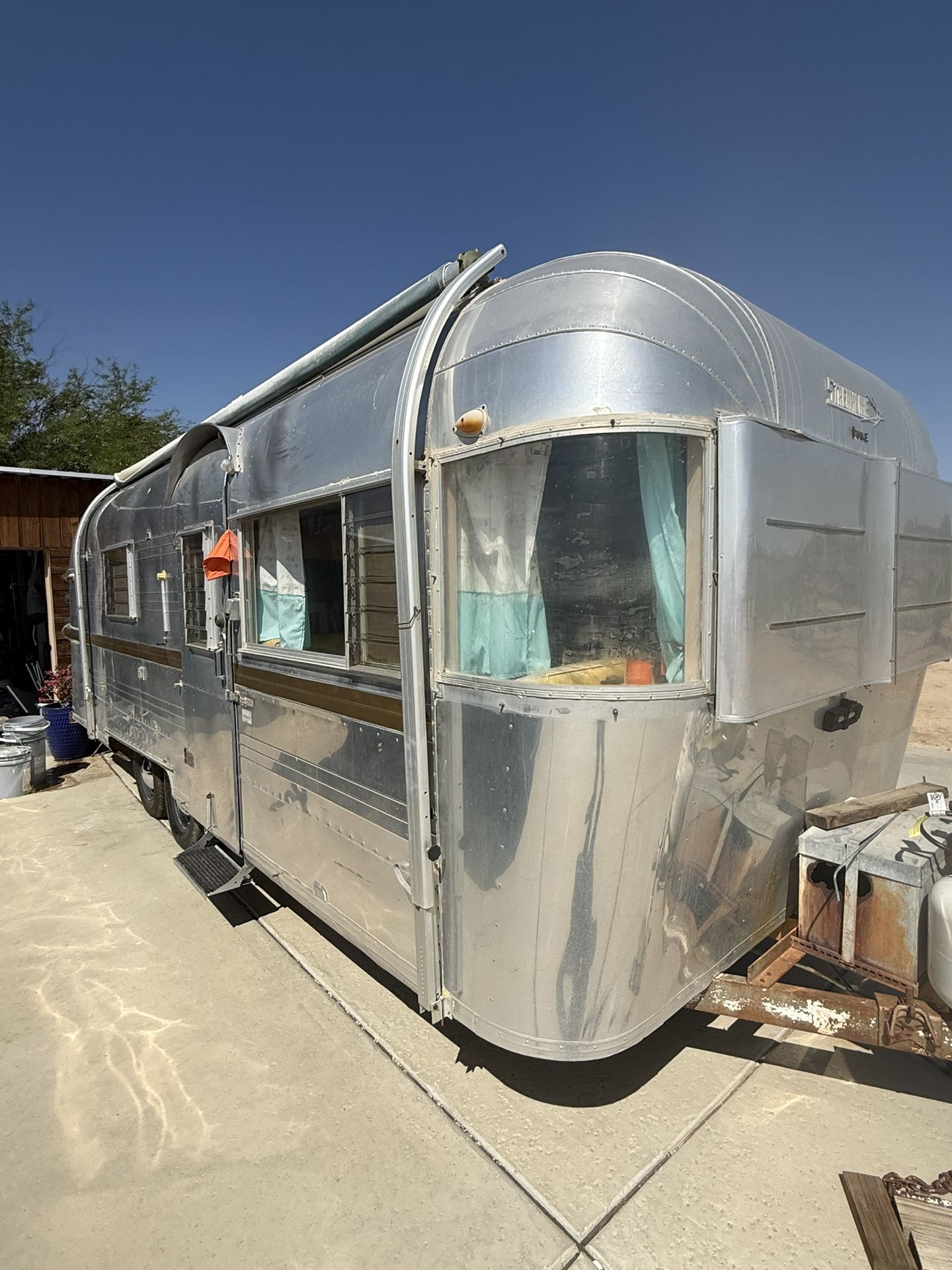 1971 Streamline Duke 24 ft.