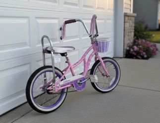 Schwinn Bloom 16-in. Kid's Bike Pink Girl’s Bicycle! Ready to ride! Retails $148