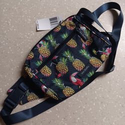 Vera Bradley Toucan Pineapple Mini Hipster Crossbody – NEW with Tags 🍍🦜