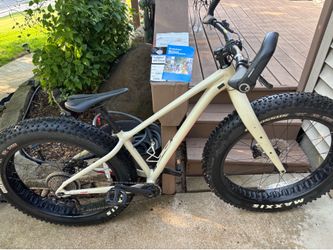 Giant Yukon 2 Fat Bike - Size Small (Excellent Condition)