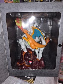 figura charizar new