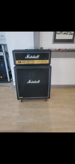 Marshall JCM 2000 DSL 50watt plus (contact info removed)av cabinet