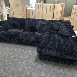 Black Comfy Sectional W/ Storage Ottoman 
