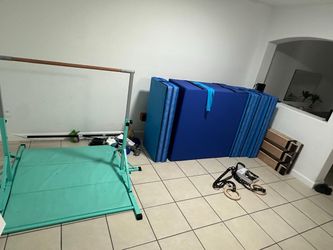 Complete Home Gymnastics Set – Bar, Mats, Beam, Springboard