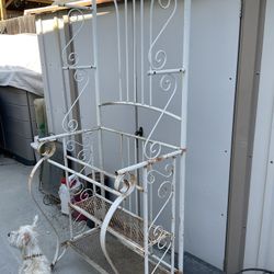 Free!  Bakers Rack