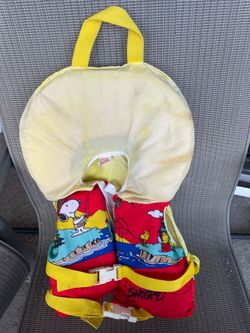 2 Life Jackets CHILDREN good