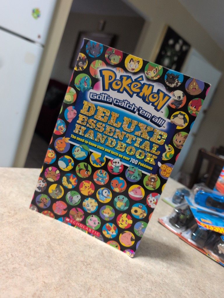 Pokemon Gotta Catch 'em All! Deluxe Essential Handbook