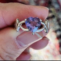 Sterling Silver Amethyst Ring 