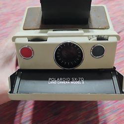 Vintage 1974 Polaroid Sx-70 Land Camera Model 2