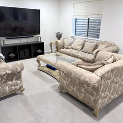Traditional 6 Piece Formal Living Room Set With Damask Upholstery