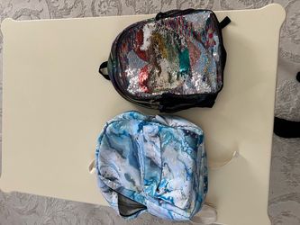Girl’s back pack - 2 items