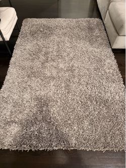 Shag rug like new