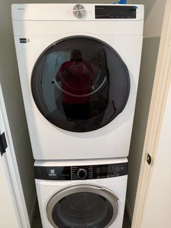 Electrolux 4.0 cu. ft. ventless Dryer