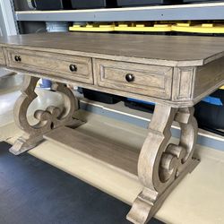  Executive / Home Office Desk