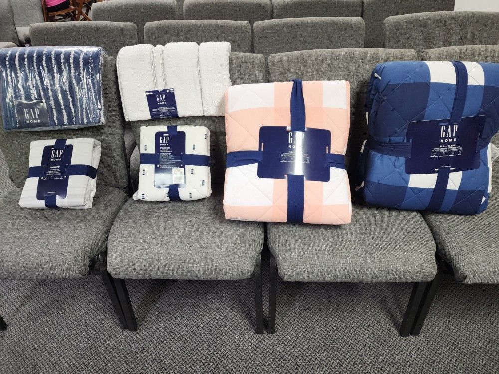 Gap Comforters, Rugs, Pillow Cases