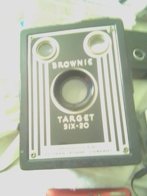 Antique Kodak ⁴ Brownie Camera In Great Condition!