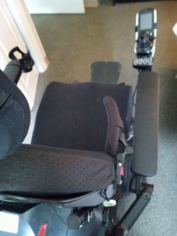 Electric WHEELCHAIR. 4OO.00 OR Best Offer