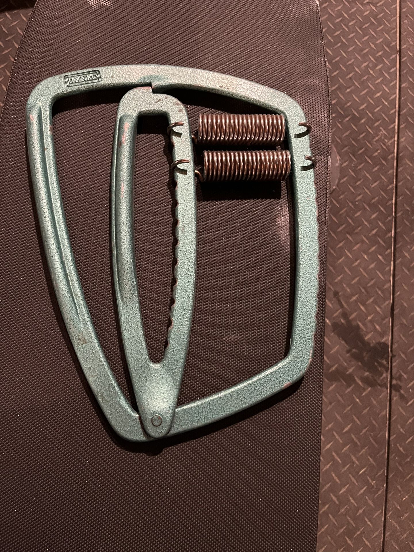 Ivanko Super Vise Gripper