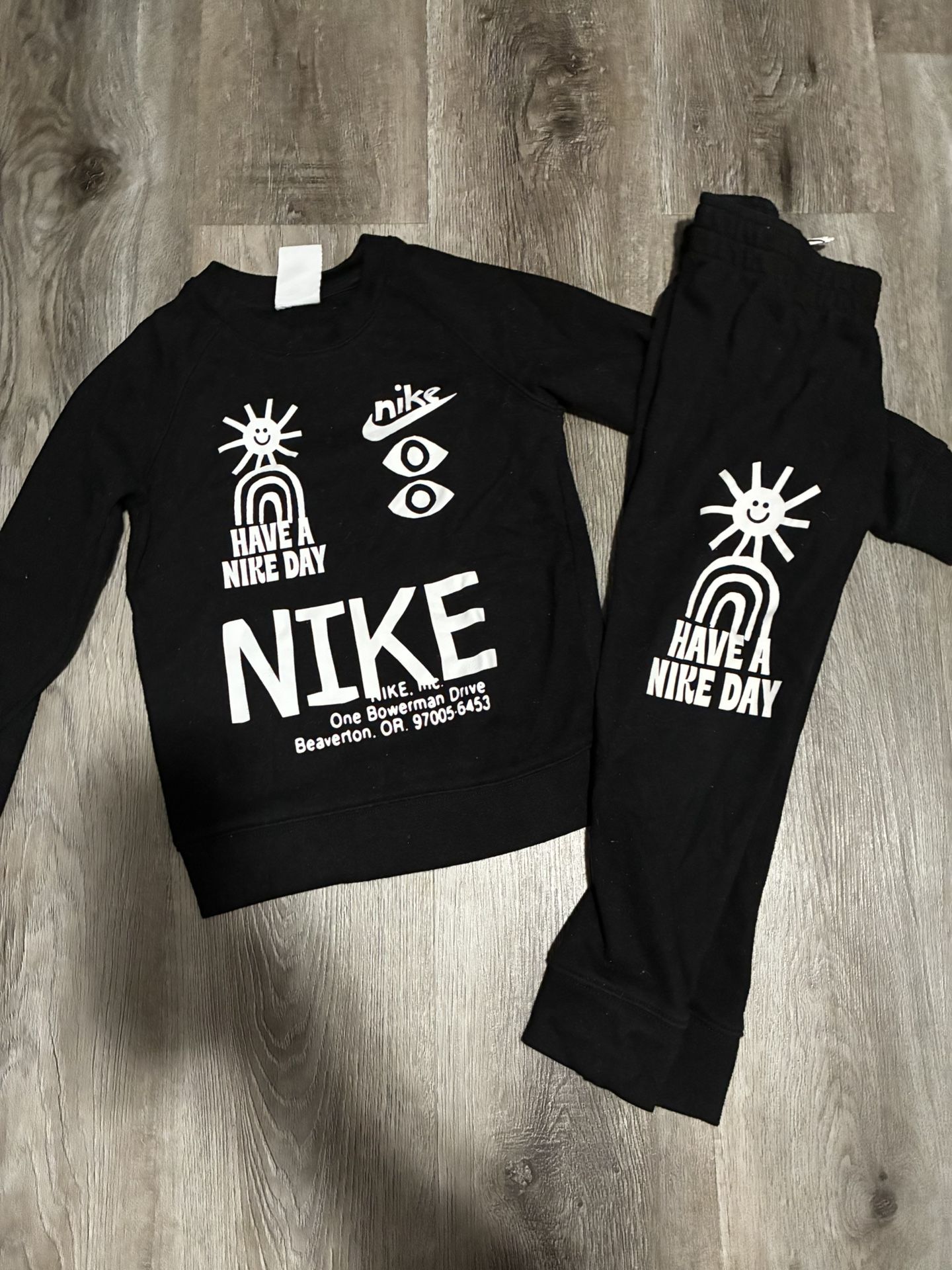 Unisex  Nike  Size 5 Set 