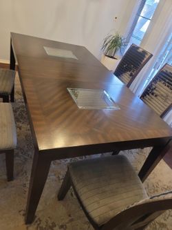Dinning Table