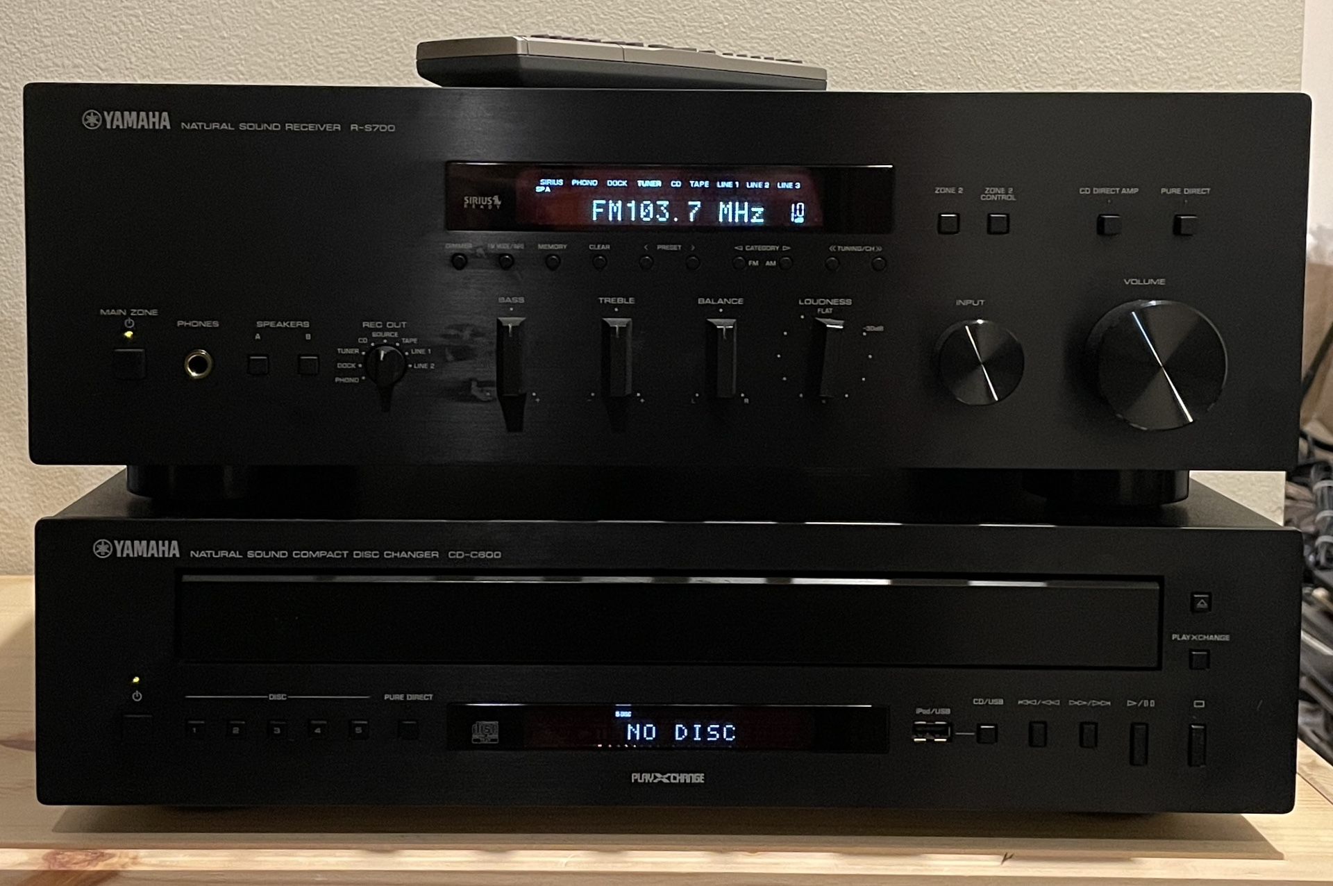 Yamaha R-S700 Natural Sound Stereo Receiver & C600 CD Player