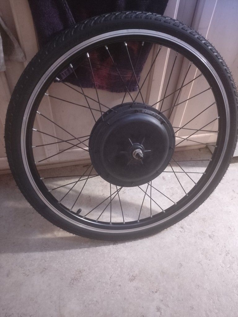 š„ 26" E-Bike Wheel w/ 48V 1000W Motor ā Fresh Paint + New Tire ā $125 or Trade