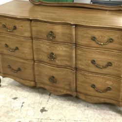 Davis Cabinet Company French Provincial Louis XV Triple Dresser