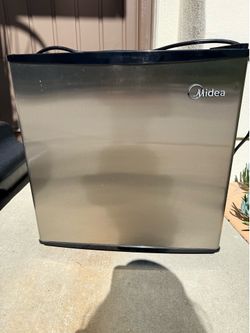 Stainless steel mini fridge