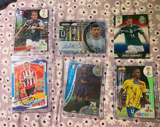 Soccer cards (autographed)