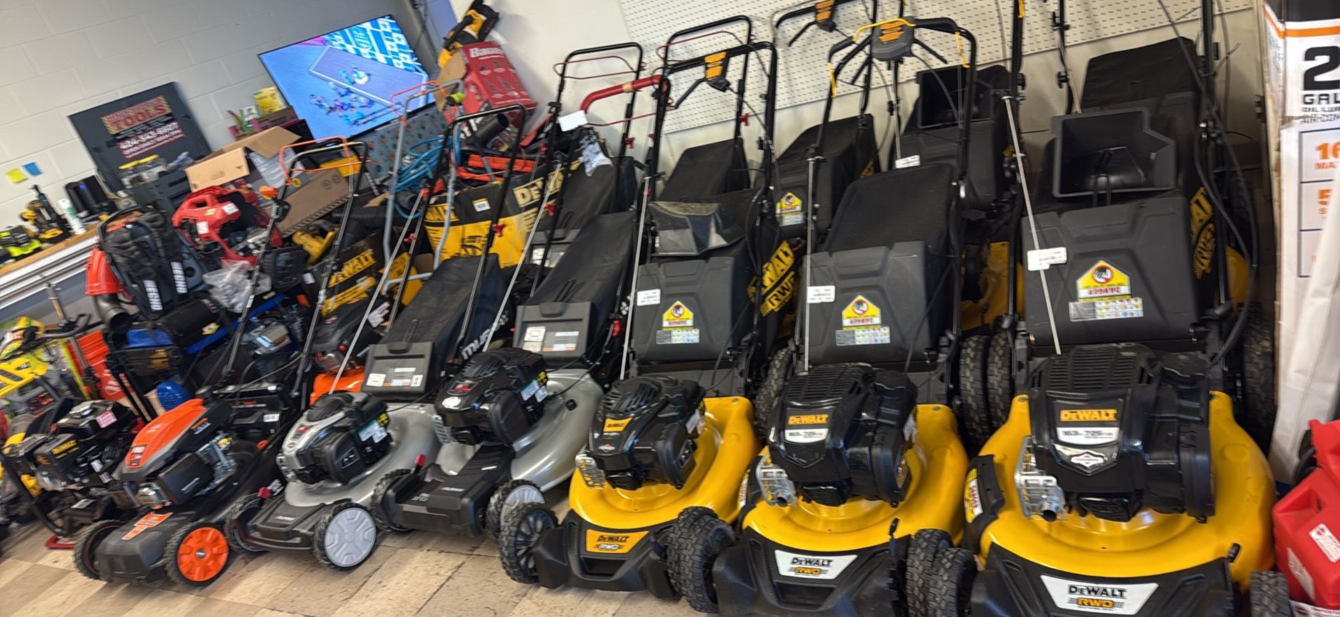 Honda And Toro, Dewalt , Murray Lawn mower Different Price
