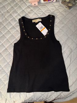 Size small top