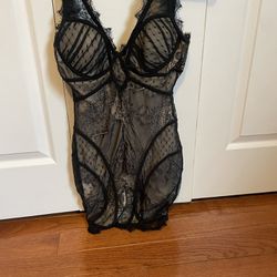 Bebe XS sexy lace dress