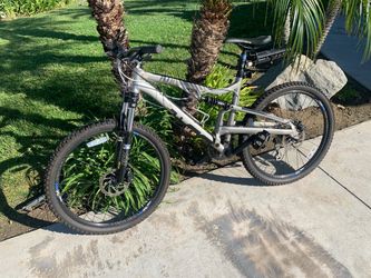 Diamondback Full Suspension Mountain Bike