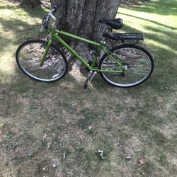 Hybrid Schwinn Mountain Bike 