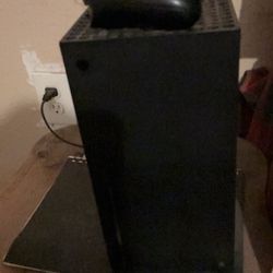 Xbox xs with controller