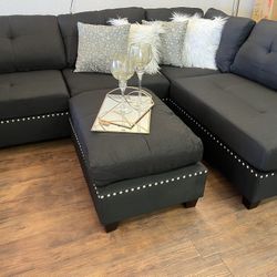 Black Sectionals With Ottoman 