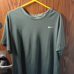 Nike Dri-Fit Tee Shirt 