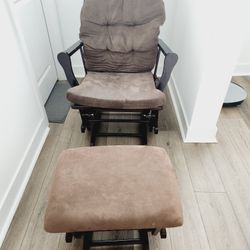 Rocking Chair With Footrest Ottoman