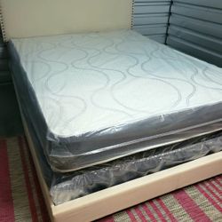 NEW QUEEN-SIZE MATTRESS AND BOX SPRING