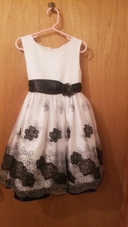 Girls dress size6