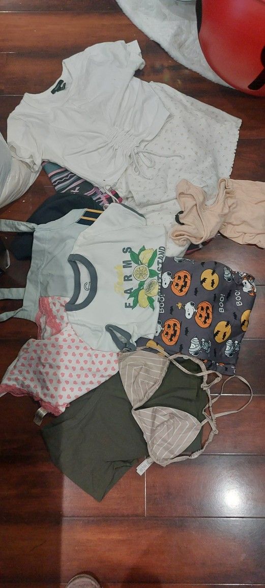 Free Tops And Pants used