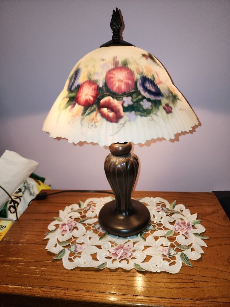 Dale Tiffany Hummingbird Flower Hand Painted Table Lamp