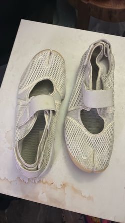 Nike Air Rift Split-Toe Shoes